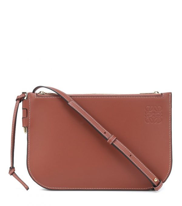 Gate leather clutch