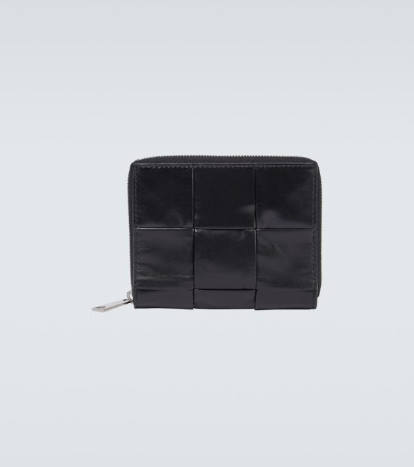 Intrecciato zip around leather wallet