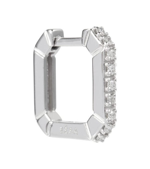 Mini 18kt white gold single earring with diamonds