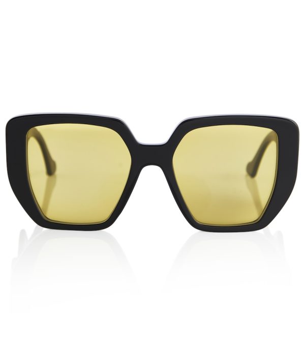 Oversized square sunglasses