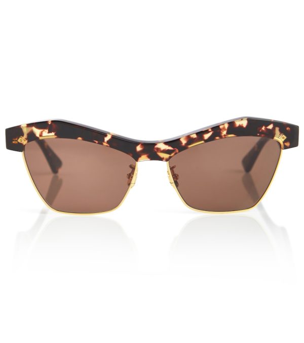 Cat-eye sunglasses