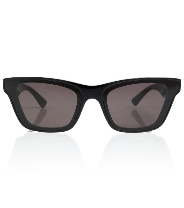 Cat-eye sunglasses