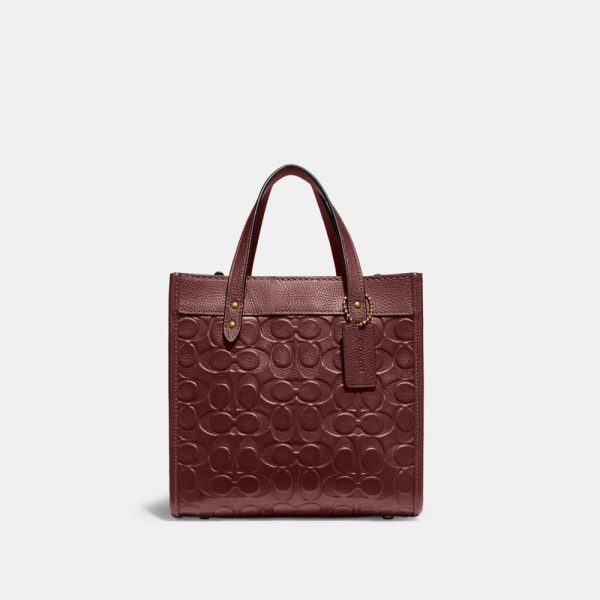 Field Tote 22 In Signature Leather in Red
