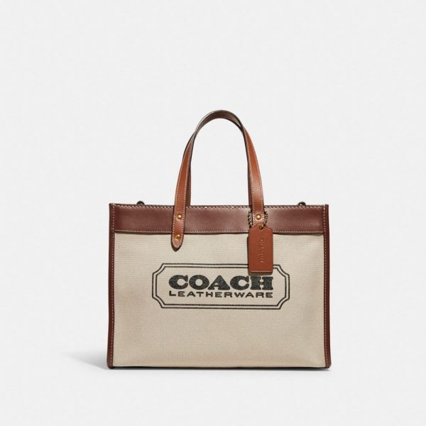 Field Tote 30 With Badge in Beige