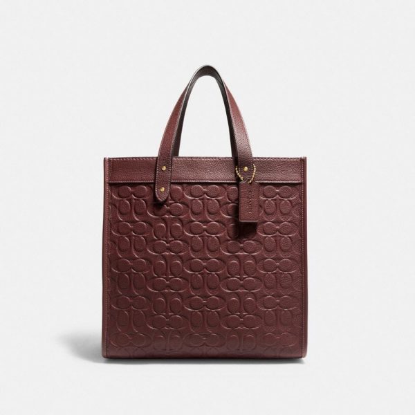 Field Tote In Signature Leather in Red