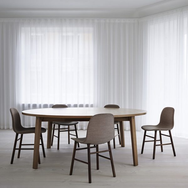 Normann Copenhagen - Slice Round Dining Table - Oak - 200cm
